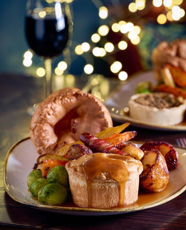 Lunch & Dinner at The Boundary On The Green in Caterham